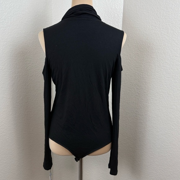 DKNY Sport Mock-Neck Black Cold Shoulder Bodysuit Size X-Large NWT - Picture 4 of 6